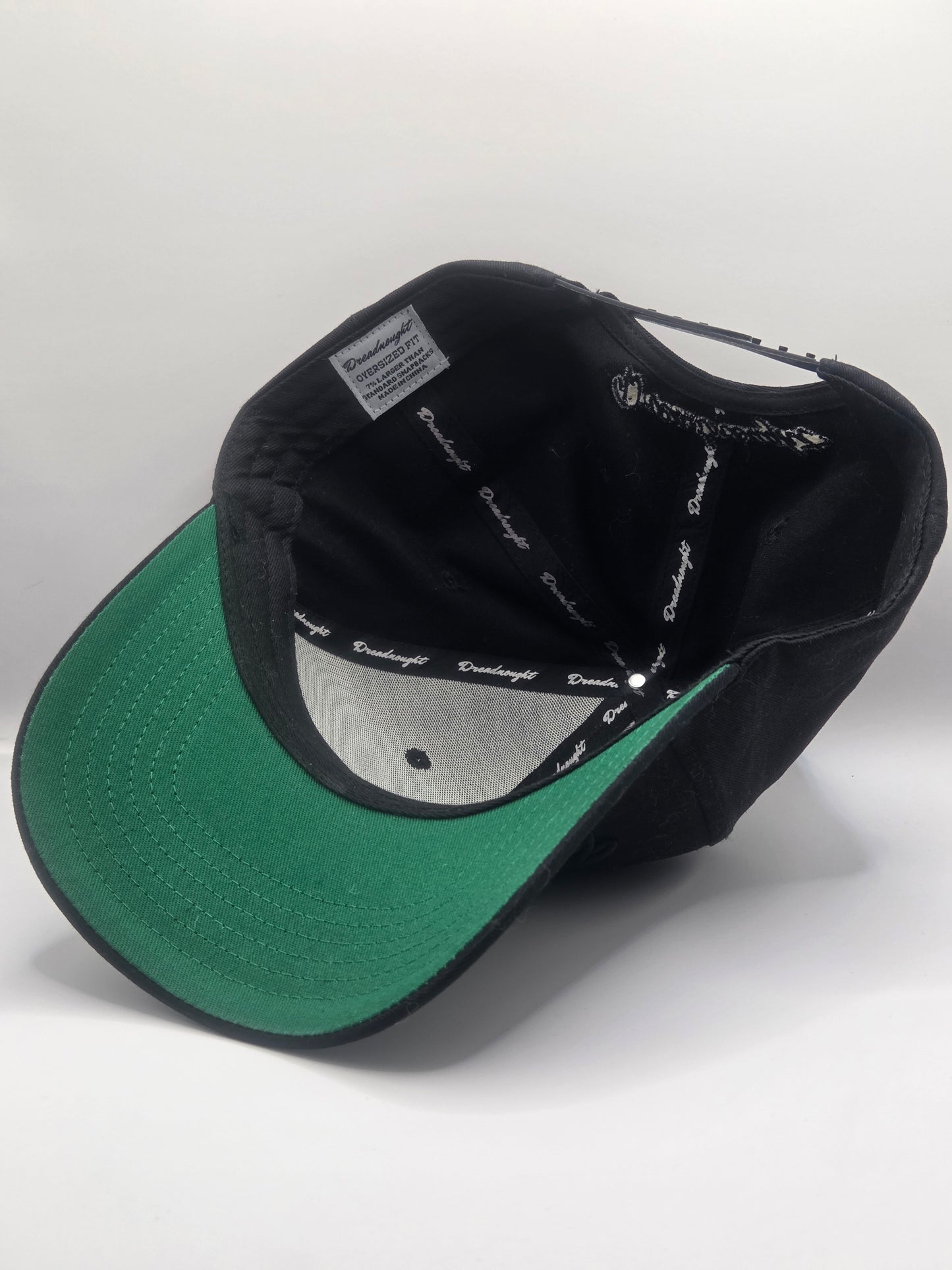 Dreadnought 6-Panel Snapback – Blacked out